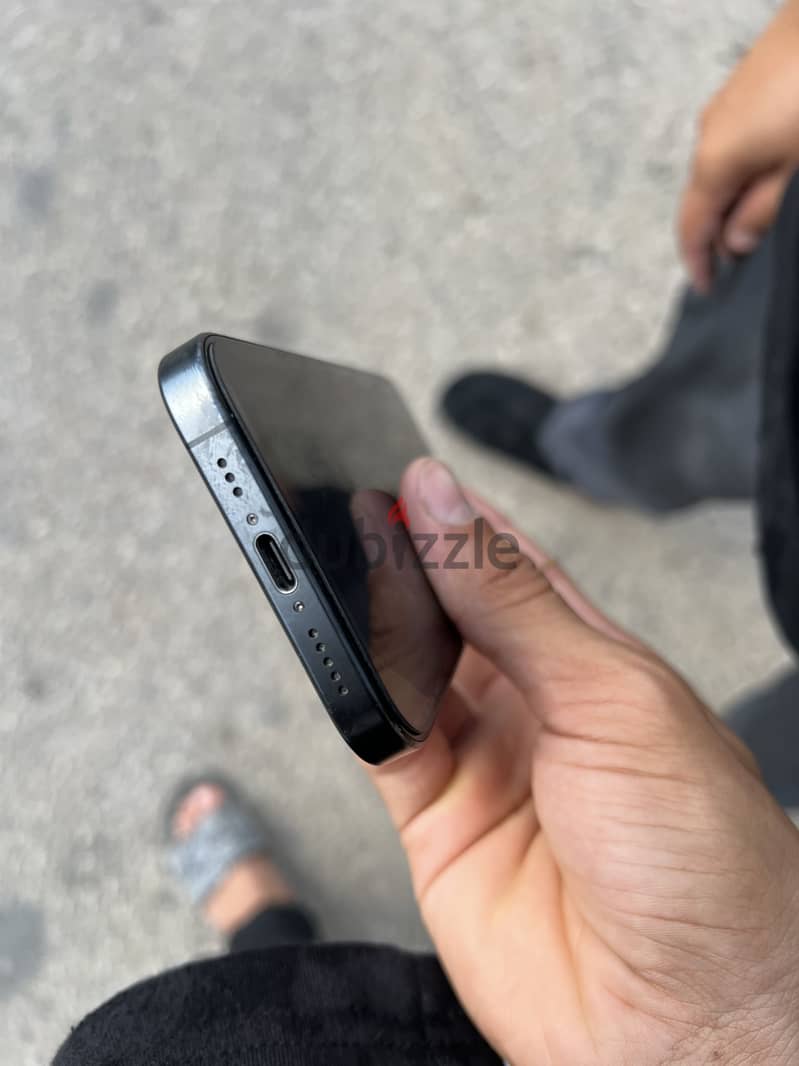 Apple - iPhone 15 Pro 3