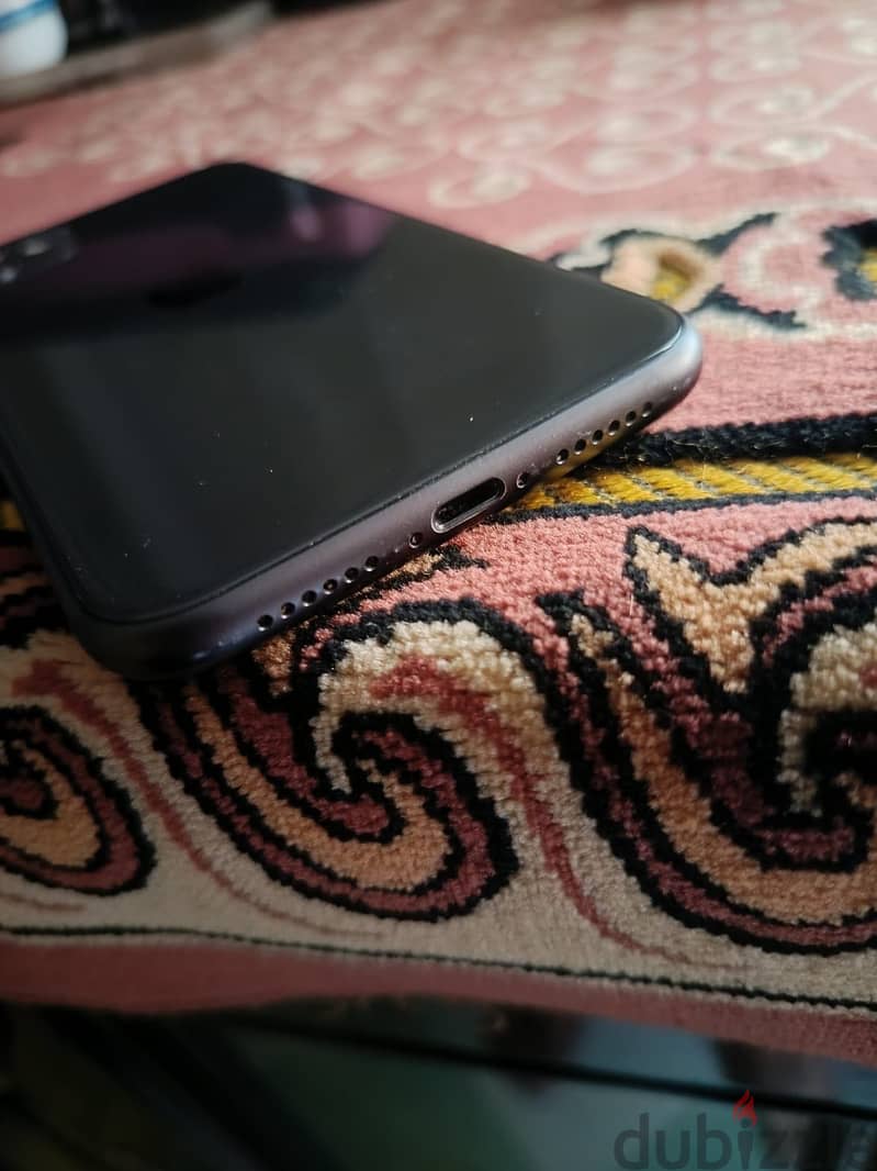 Apple - iPhone 11 1
