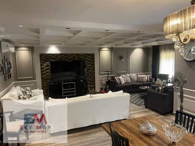 شقة بيع كاش في مدينتي نموذج ٥٠٠ ارضي بجاردن في b1 مساحة ٢٤٥ متر + ٧٠ متر جاردن بها غرفة مغلقة مكيفة تشطيب فندقي وايد جاردن فيو موقع مميز  امكانية البيع بالفرش او بدون الفرش و الأجهزة