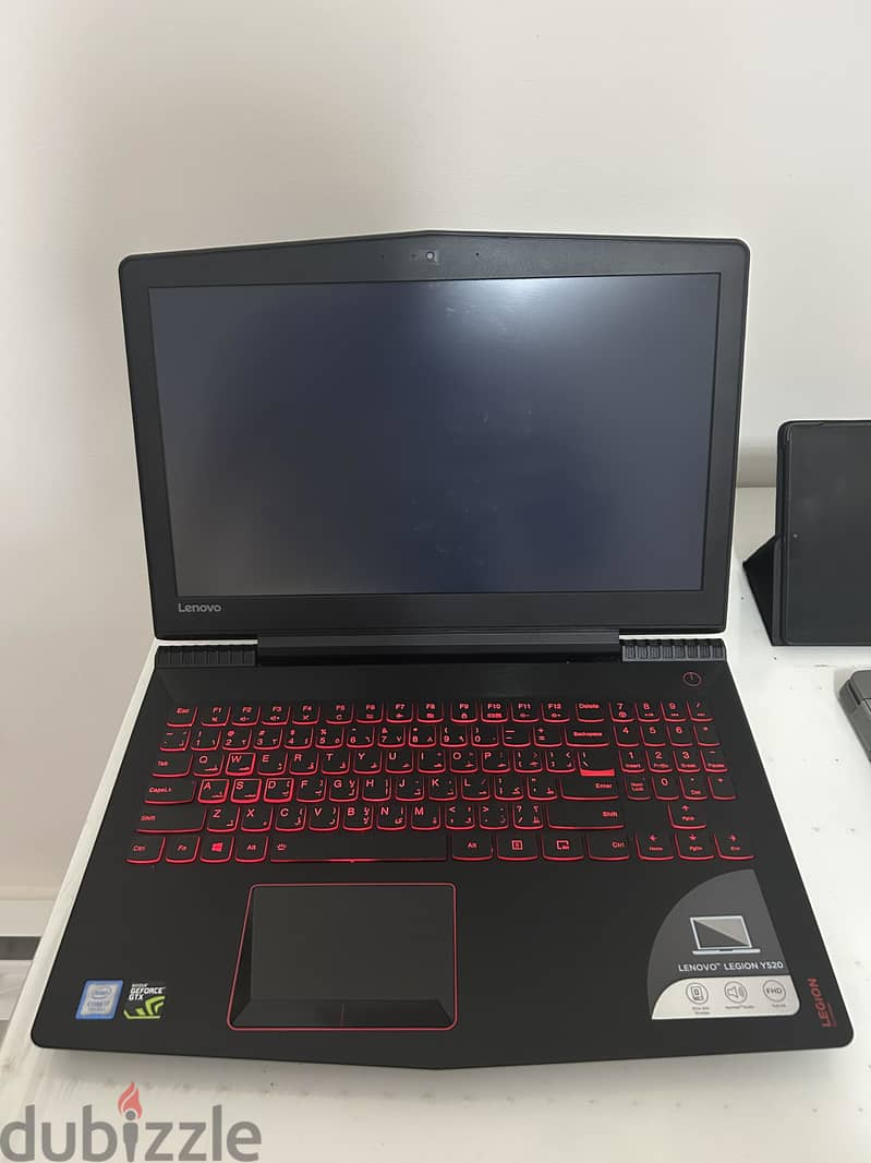 Lenovo Legion Y520-15IKBN 1