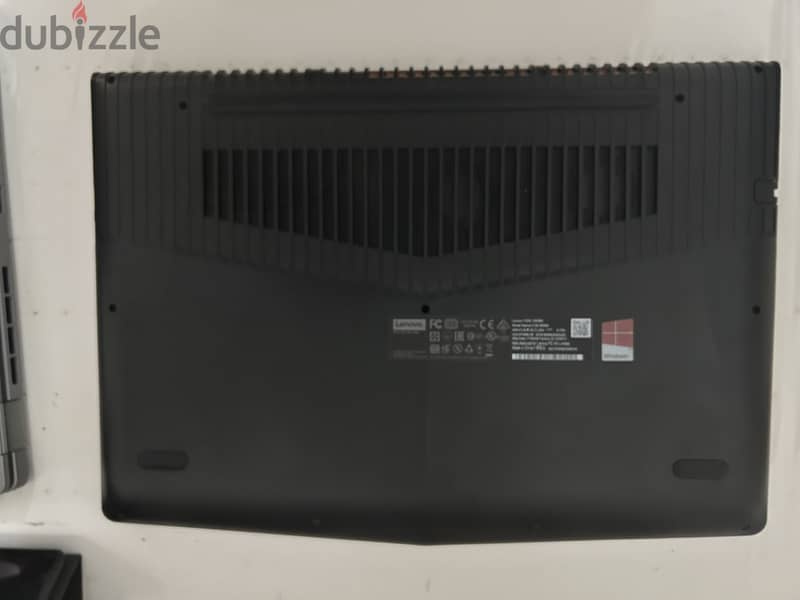 Lenovo Legion Y520-15IKBN 2