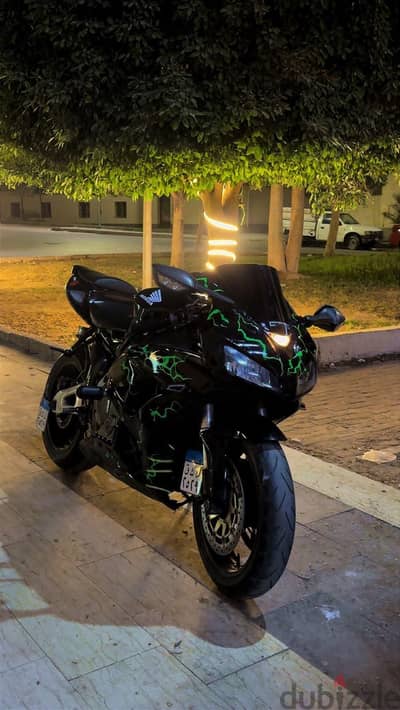 هوندا rr1000