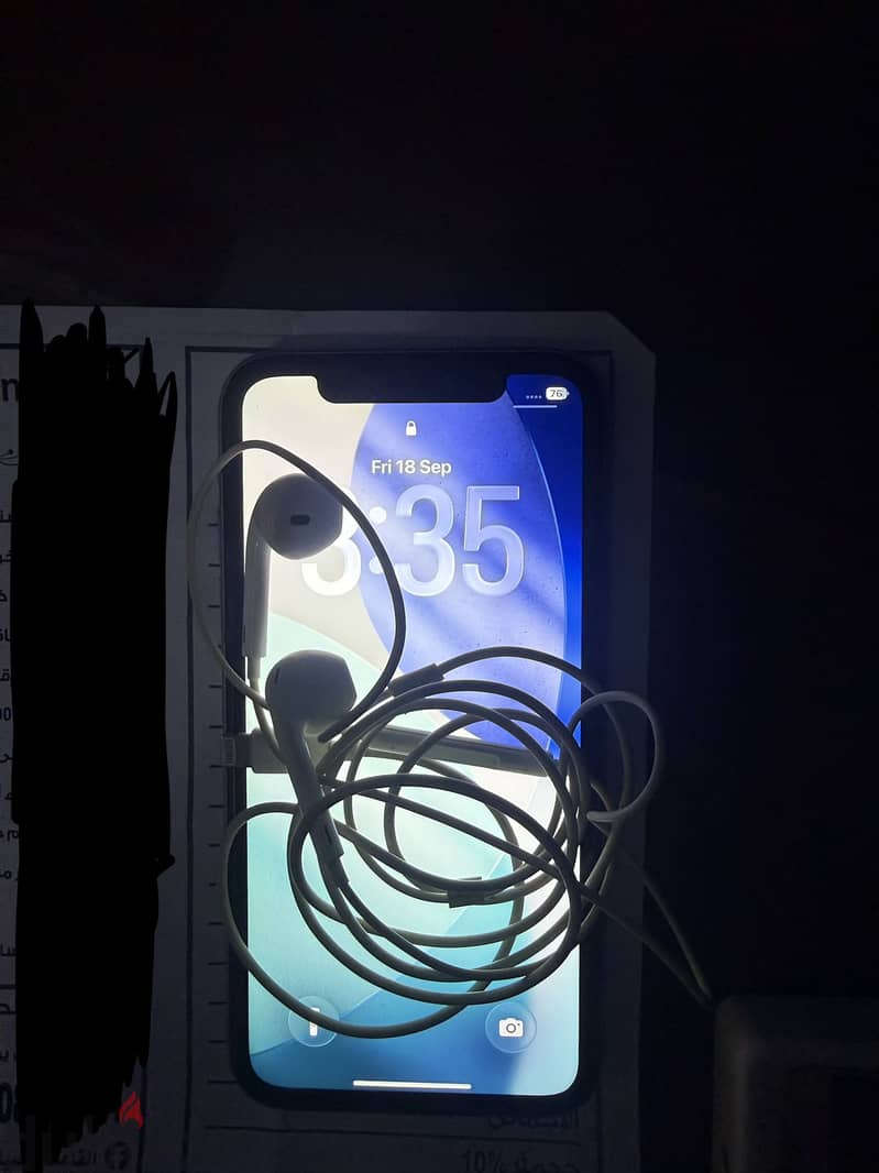 Apple - iPhone 11 5