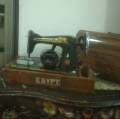 ماكينة خياطة