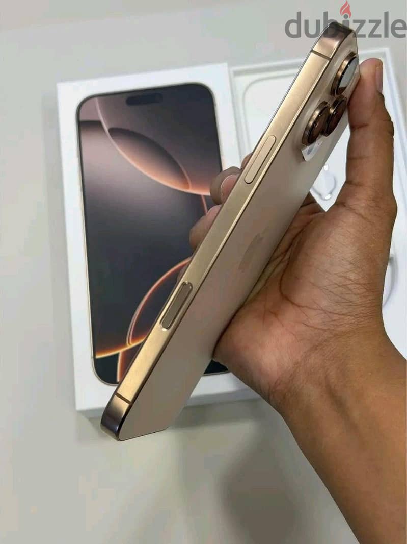Apple - iPhone 16 Pro Max 4