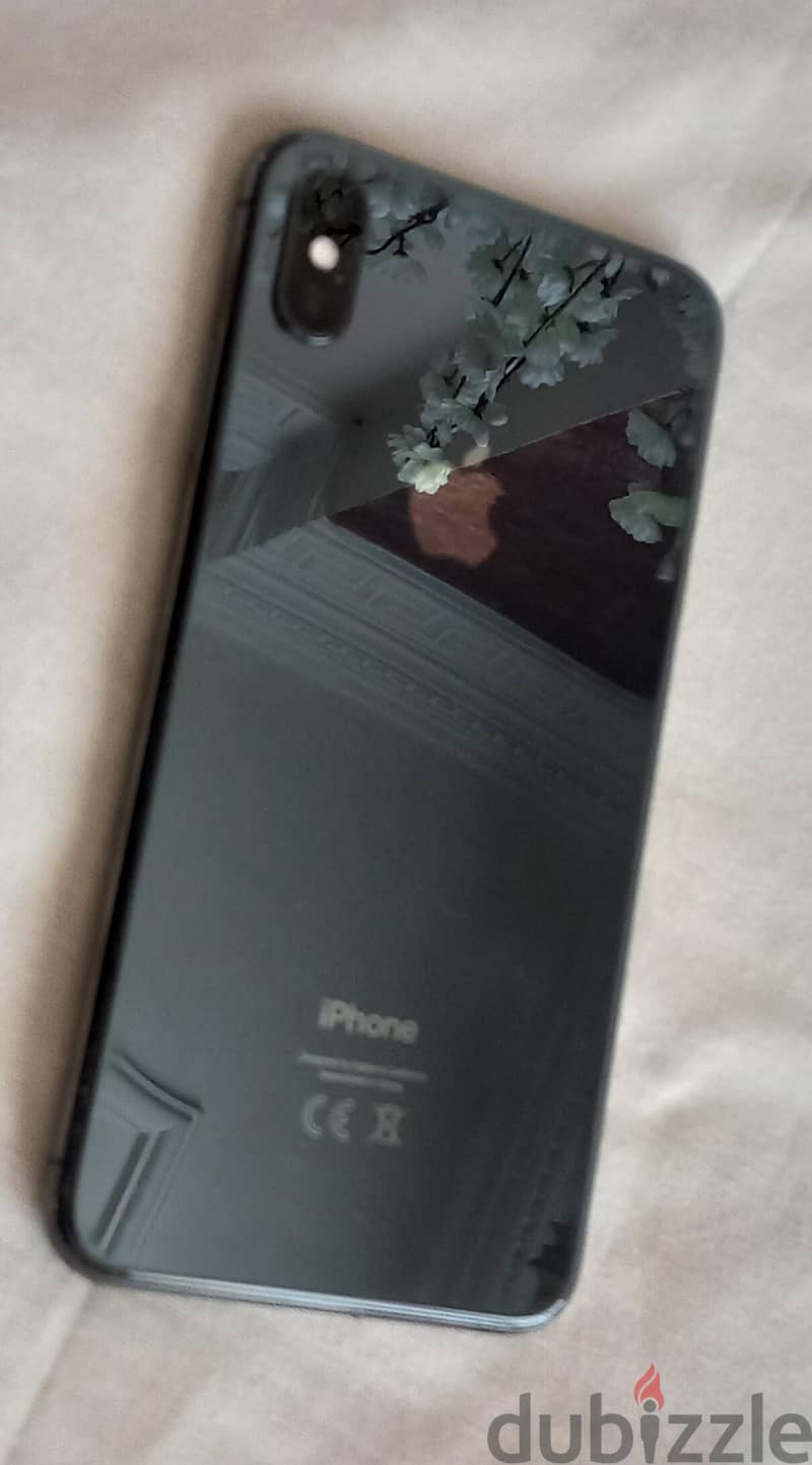 Apple - iPhone XS Max 3