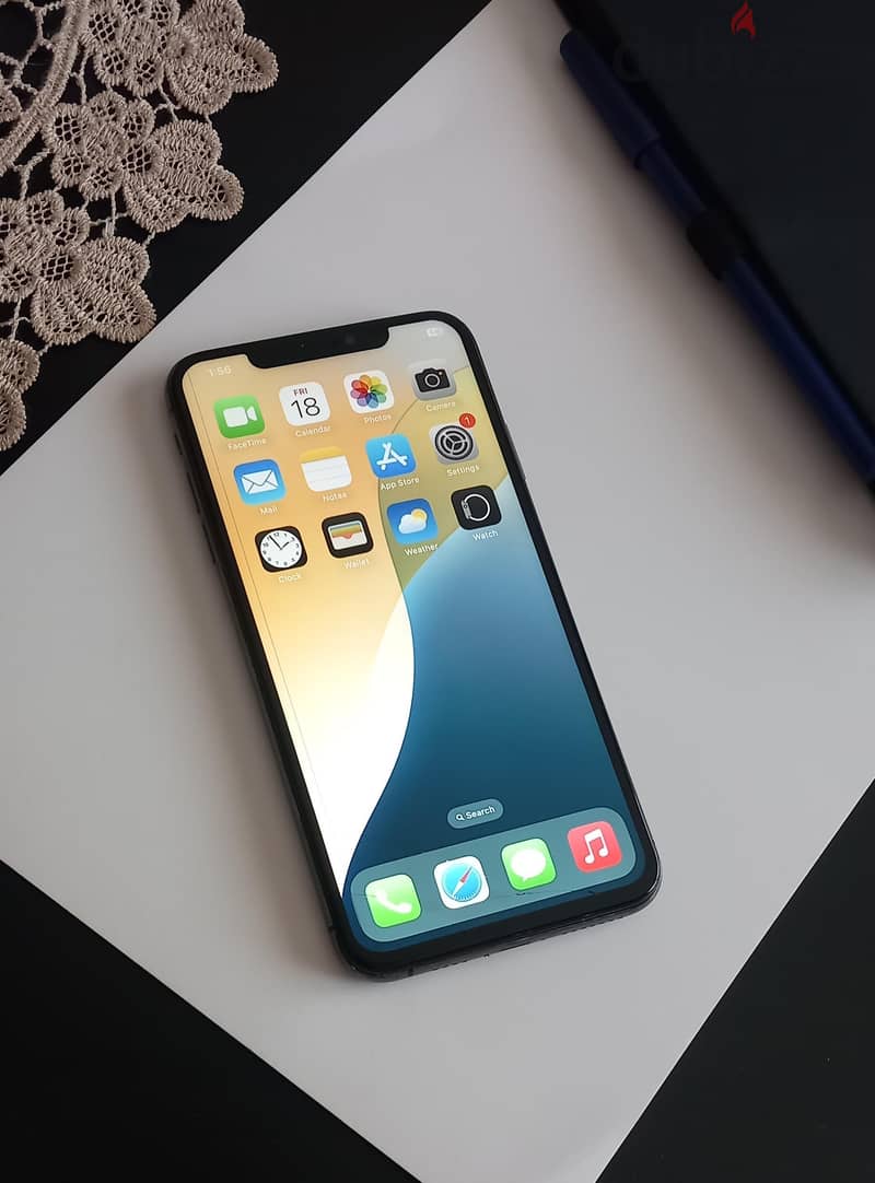 Apple - iPhone XS Max 7