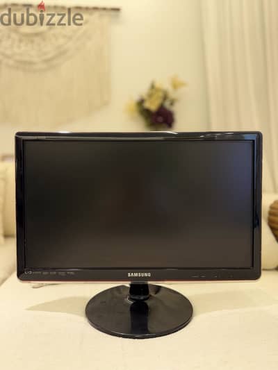 شاشة كمبيوتر و دش  Samsung T23A350