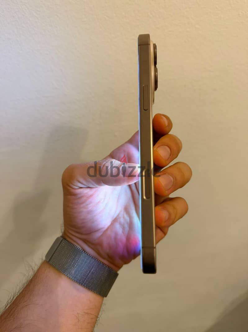 Apple - iPhone 16 Pro Max 3