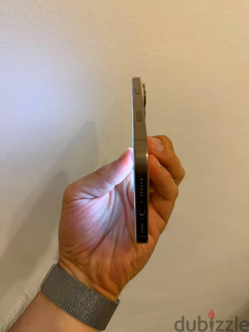 Apple - iPhone 16 Pro Max 7