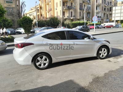 هيونداي إلينترا 2013