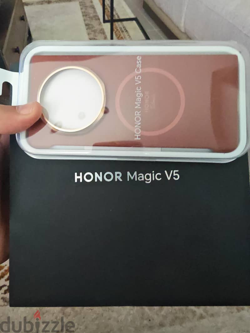 Honor Magic V5 3
