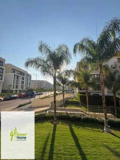 سكاي لوفت جاهزة للسكن ومتشطبة  بالكامل بتكييف الهواء للبيع في المراسم - فيفث سكوير مون ريزيدنسز، القاهرة الجديدة. تشمل الصيانة وموقف سيارة.