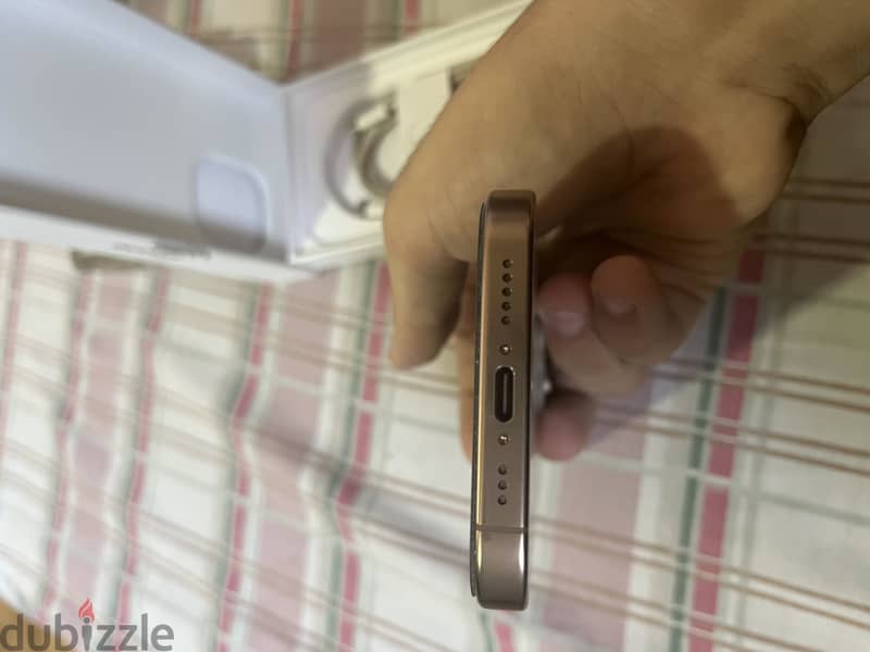 Apple - iPhone 16 Pro 3