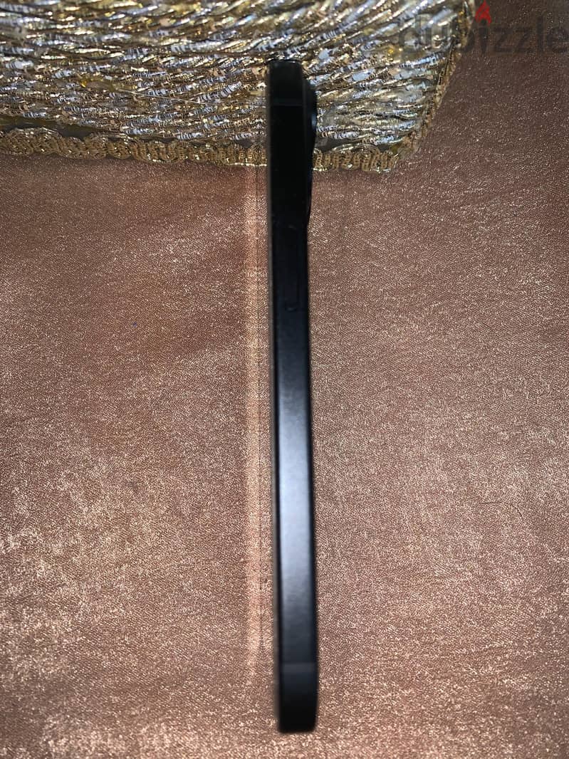 Apple - iPhone 15 4