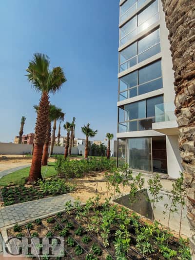بسعر شامل الصيانة و الجراش شقة 131م للبيع في ليك فيو ريزيدنس 2 القاهرة الجديدة Lake View Residence 2 New Cairo