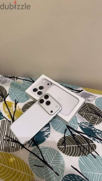 Apple - iPhone 17 Pro
