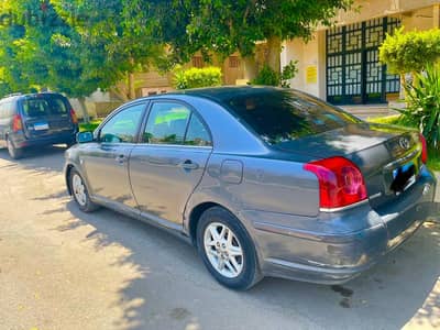 Toyota Avensis 2005