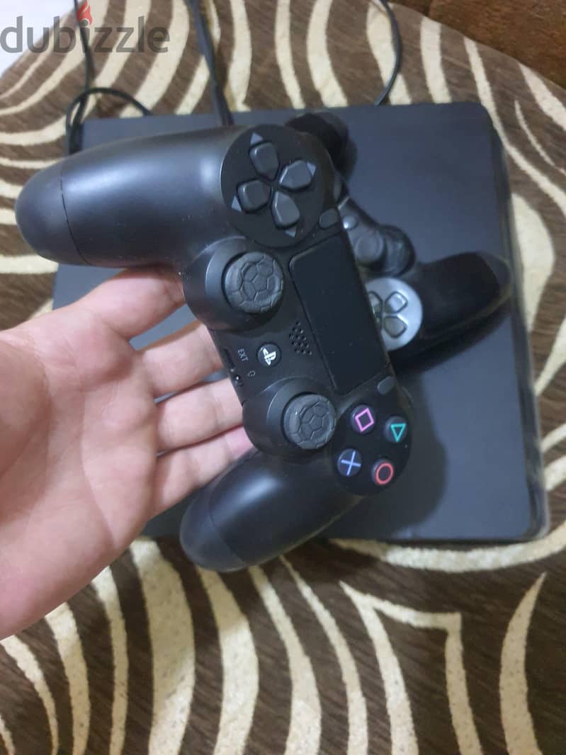 ps4 slim 1