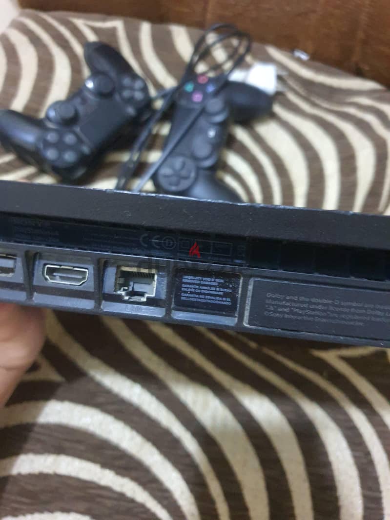 ps4 slim 2