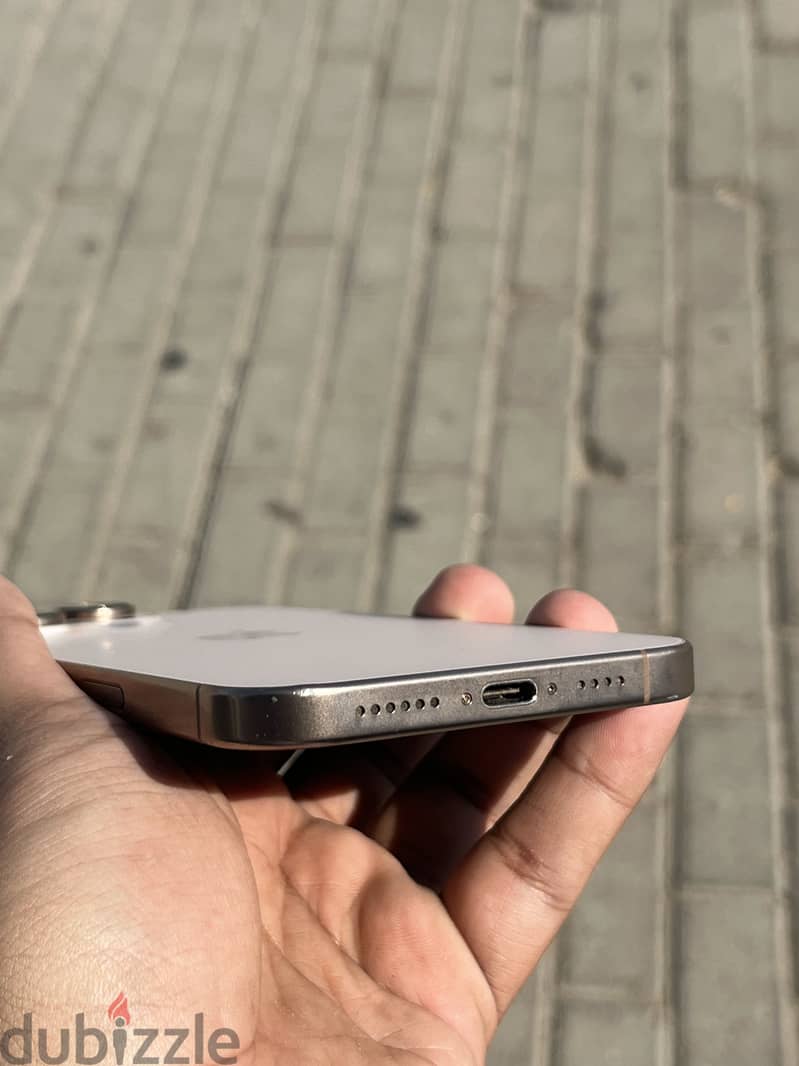 Apple - iPhone 16 Pro Max 4