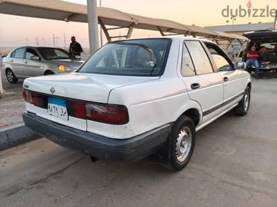 نيسان صني 1990