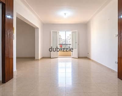 Located strategically in the first area, perpendicular to Abbas Al-Akkad and parallel to Mostafa Al-Nahas, next to the Virgin Mary Church, a few steps to Al-Tayran Street, 200m apartment, double view on two streets, super lux