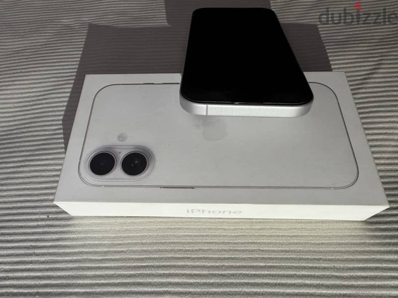Apple - iPhone 17 3