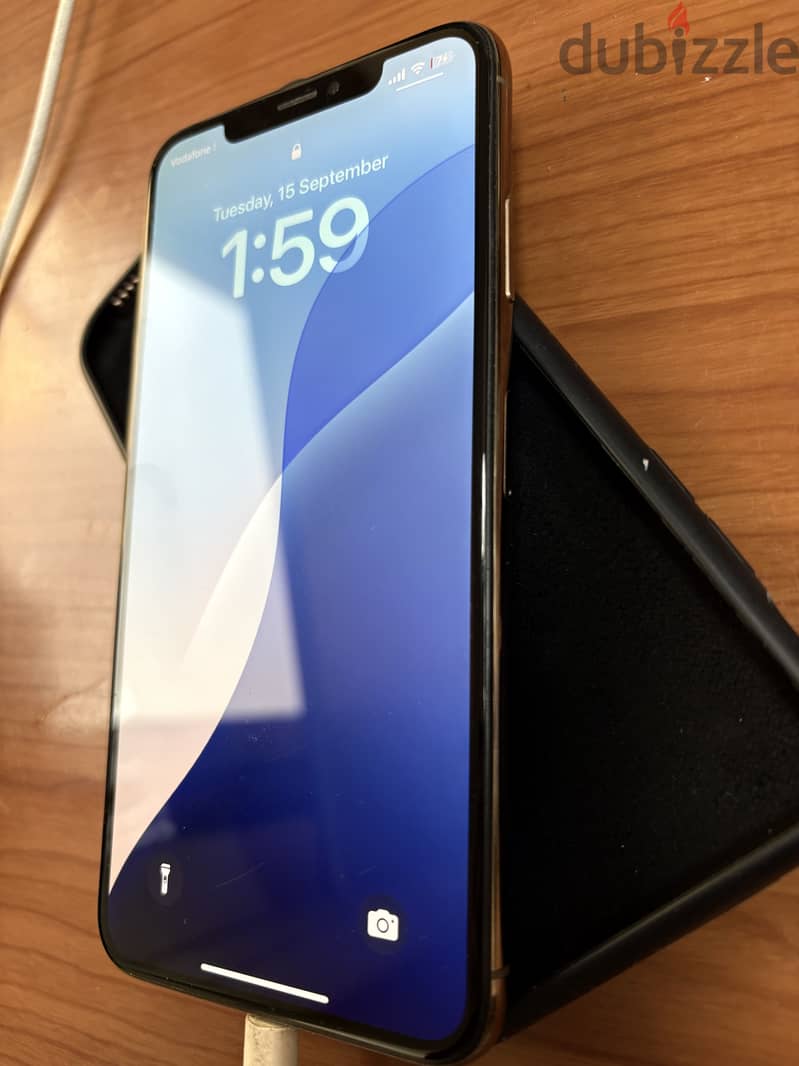 Apple - iPhone XS Max 5
