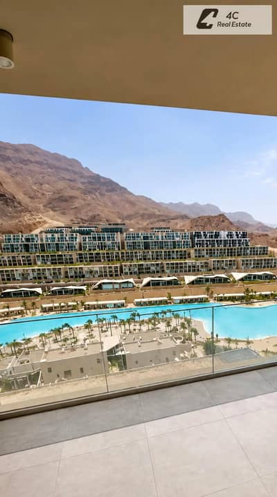 بأقل توتال استلم شاليه بجاردن 3 غرف تشطيب كامل Double View ريسيل في المونت جلالة بتقسيمه خاصه جاهز للمعاينه و السكن