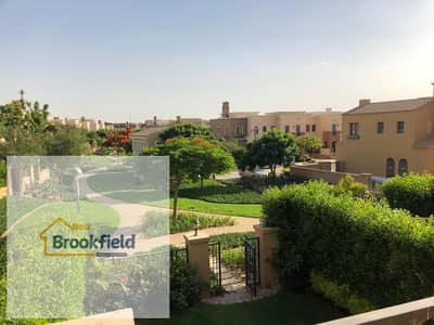 تاون هاوس للايجار فى كمبوند ميفيدا اعمار بالمطبخ والتكييفات باطلاله مميزة على اللاند سكيب Elegant Townhouse for Rent in Mivida Emaar  Prime Landscape