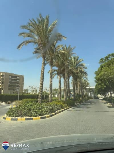 باقل سعر ايجار شقه مفروشة بالكامل ف التجمع الخامس بالقرب م الجامعة الامريكية