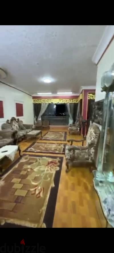 شقة مفروش  مكيفة بالكامل من المالك مباشرة