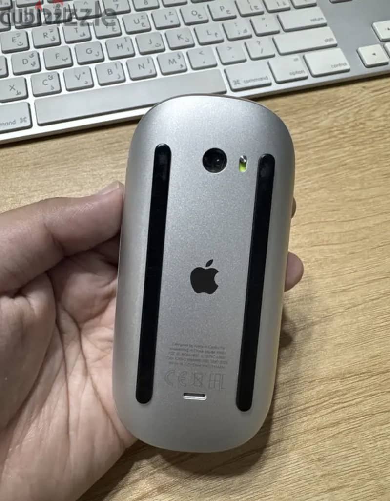 MacBook pro 2019 16inch with magic mouse 2 8