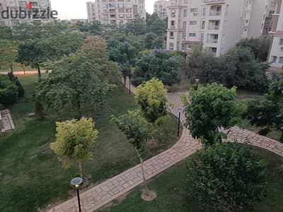 للبيع ٢٠٠ متر في المرحلة الأولى موقع استثنائي جنب المسجد والخدمات مباشره