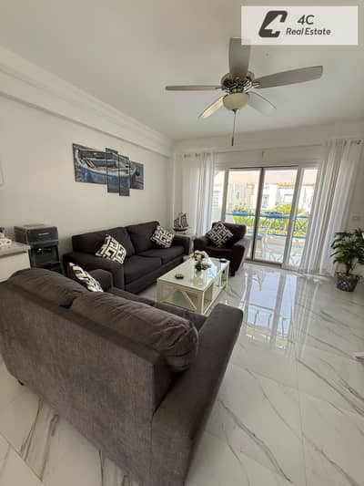 بأقل سعر للبيع شاليه برووف خاص تشطيب كامل Sea & Pool View ريسيل في ماونتن فيو راس الحكمه الساحل الشمالي بتقسيمه مميزة جاهز للمعاينه و الاستلام