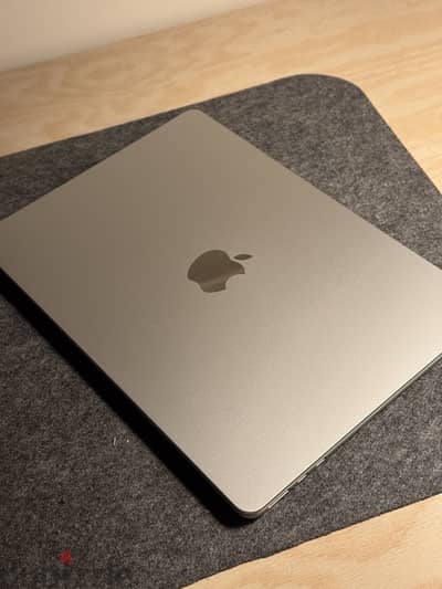 MacBook Air M4 13 Inch Like New - TradeLine