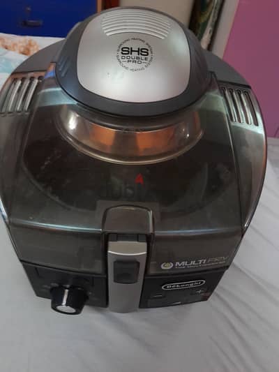 حلة بنقطة زيت ماركة دولونجى Delonghi سعة 1.7 لتر 2200 w متعددة لاستخدم