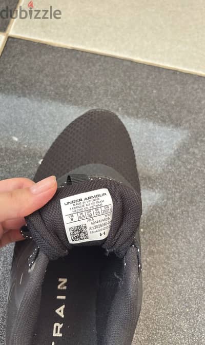 Black Under Armour UA Charged Aurora 2 siza 39