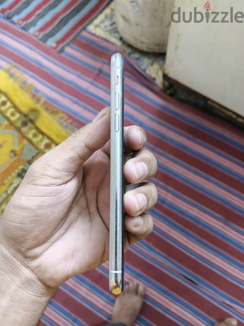 Apple - iPhone X 1