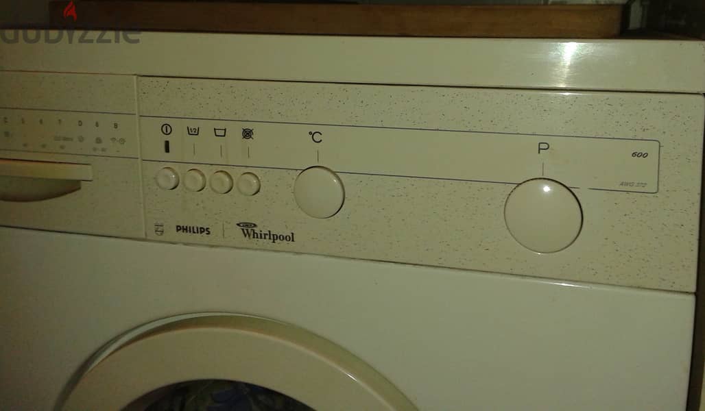 whirpool front loading in good condition 1