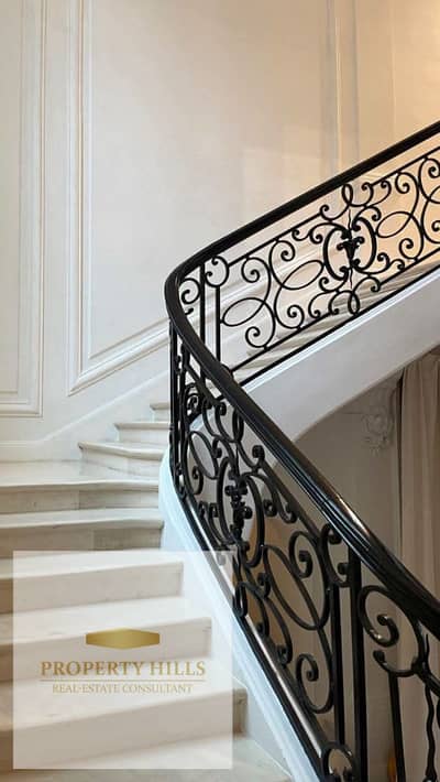 Twin House for Sale    Fully finished and ready for immediate move-in, located next to Al Ahly Club, Palm Hills, and SODIC in the Golden Square. The c