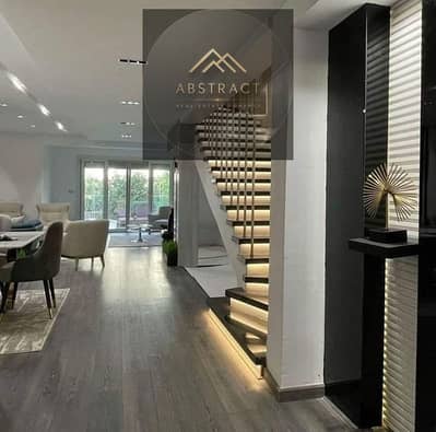 Corner townhouse with 25% down payment only! Pool view, fully finished, and ready for immediate delivery at Mountain View, New Cairo, next to Al Rehab