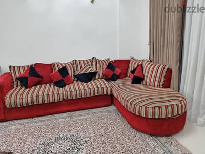 للبيع ركنة شيك ولونها مميز  بحالة جيدة جدا