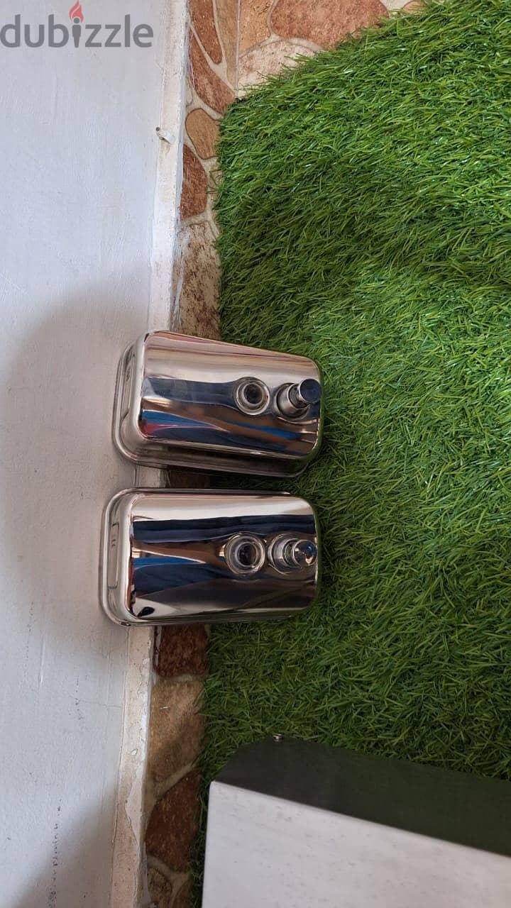 towels dispenser 7