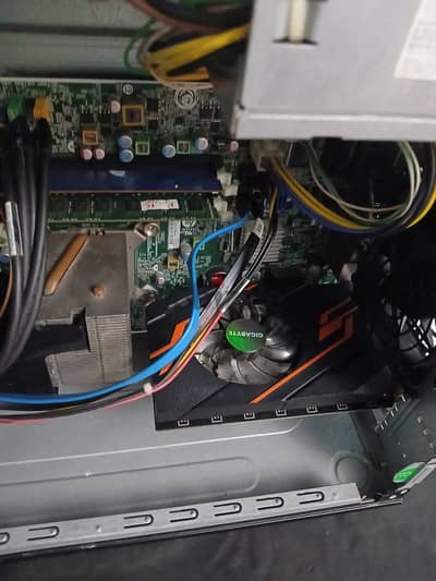 HP Compaq Pro 6305 + GT 1030 OC 2GB | A8-5500B | 10GB RAM | للبيع
