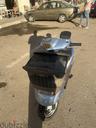 سكوتر هوندا ياباني 50 cc بحالة جيدة جدا