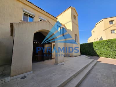 Twin house villa 600m for rent furnished in Madinaty in front of the open air