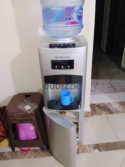 مبرد مياة وايت بوينت بحالة ممتازة