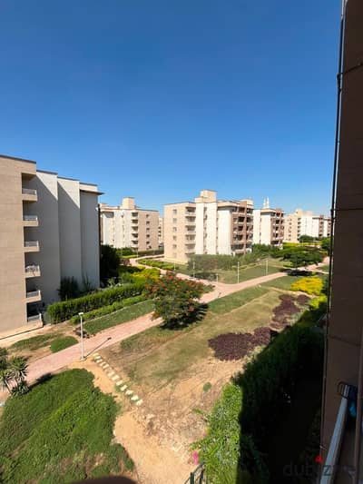 170 m apartment in Wasal Al-Shorouk Compound in front of Madinaty and in front of Bue